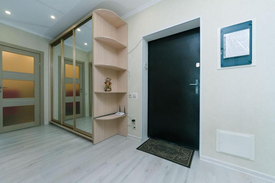 осокорки современные люкс с 2-мя спальнями пр бажана Apartment *