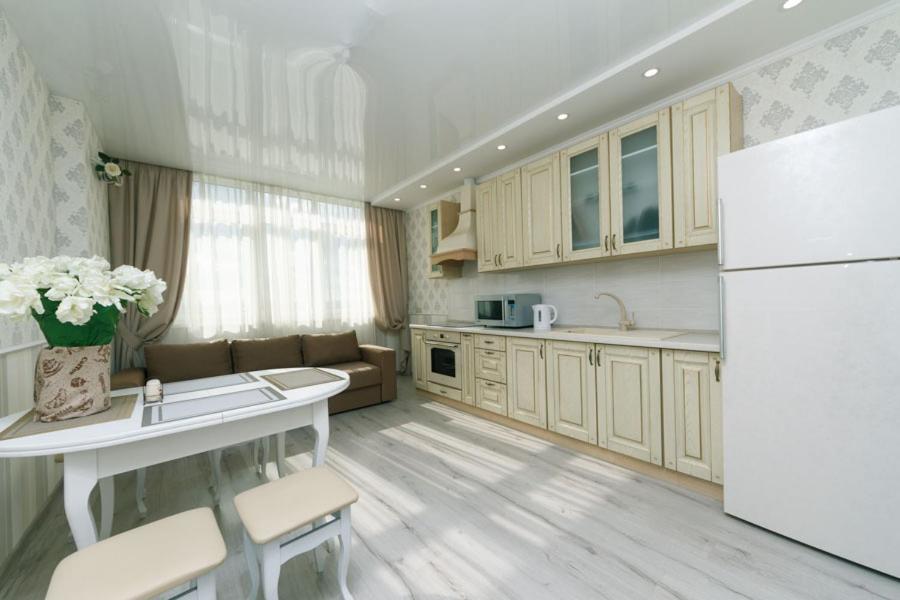Apartment осокорки современные люкс с 2-мя спальнями пр бажана