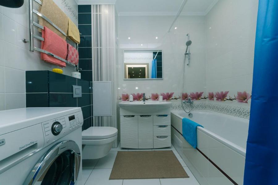 Apartment осокорки современные люкс с 2-мя спальнями пр бажана Kyiv