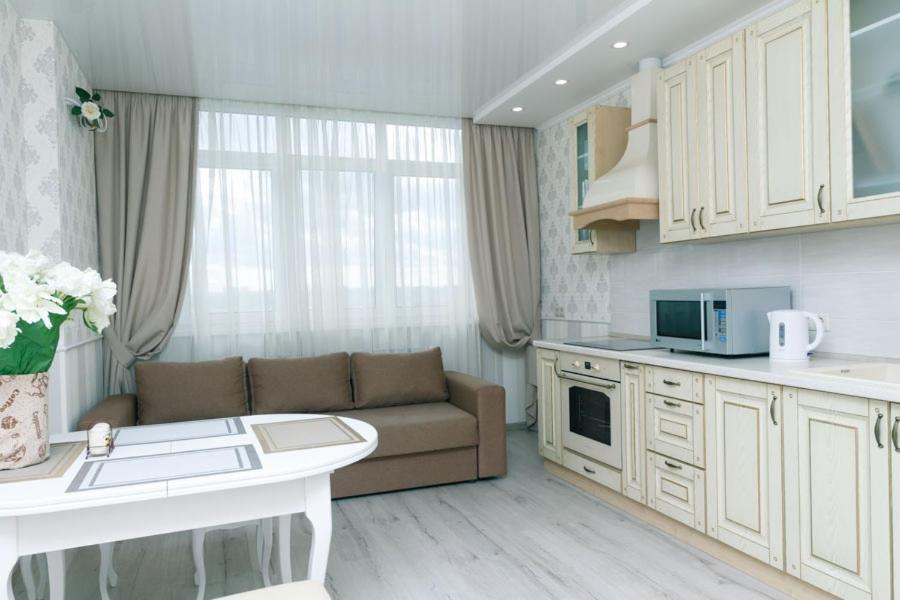 осокорки современные люкс с 2-мя спальнями пр бажана Apartment Kyiv